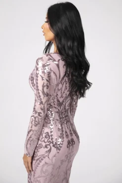 Amelia Long-Sleeve Pattern Sequin Gown - Pink