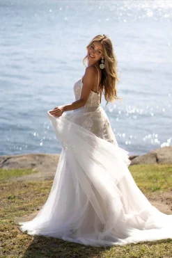 ANISSA Gown in Ivory/Champagne