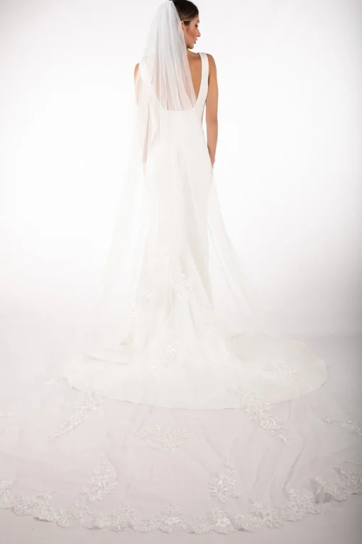 ASTER Long Wedding Veil with Lace Appliques