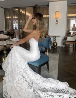 Florentina Lace Gown - White