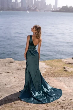 Kendra One Shoulder Satin Gown - Emerald