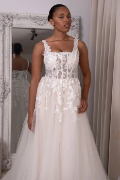 ROSA Gown in Ivory/Champagne
