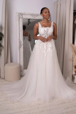 ROSA Gown in Ivory/Champagne